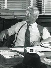 Кадр Человек против толпы