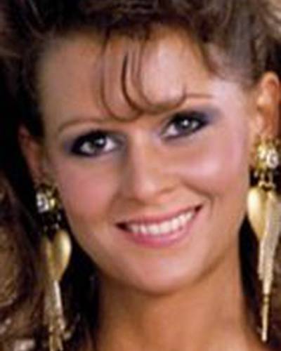 Элизабет Хьюлитт фото