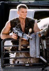 Кадр Универсальный солдат