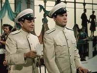 Кадр За витриной универмага