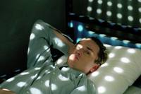 Кадр Одна девушка на двоих