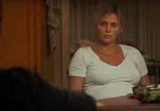 Премьера трейлера: Шарлиз Терон переживает тяготы материнства