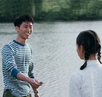 Кадр Под ветвями боярышника