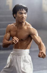 Кадр Дракон: История Брюса Ли