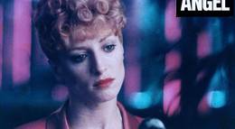 Кадр из фильма "Ангел" - 1