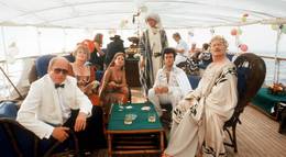 Кадр из фильма "Детективы Агаты Кристи: Джентльмен в коричневом" - 1