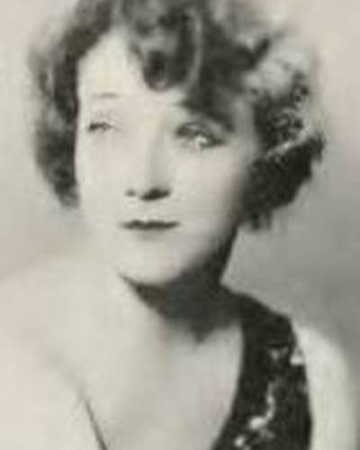 Клер Уитни фото