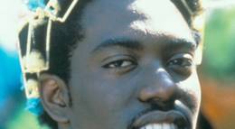 Кадр из фильма "Не грози южному централу, попивая сок у себя в квартале" - 2