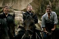 Кадр Пусть летят пули