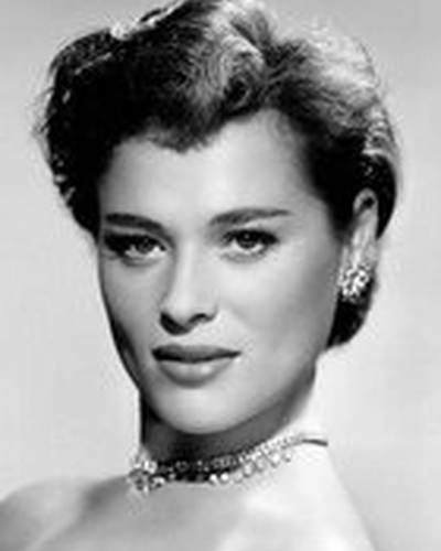 Белла Дарви фото