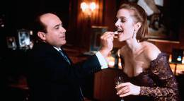 Кадр из фильма "Чужие деньги" - 2