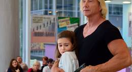 Кадр из фильма "Черная роза" - 1