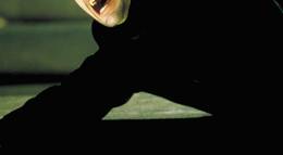 Кадр из фильма "Отродье" - 1