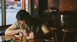 Кадр из фильма "Фактотум" - 1