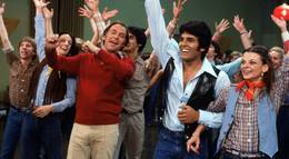 Кадр из фильма "Калифорнийский дорожный патруль" - 1