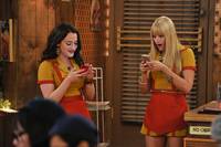 Кадр Две девицы на мели