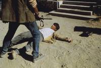 Кадр Вдали от дома