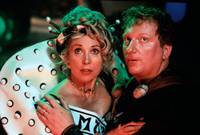 Кадр Мама и папа, спасите мир!