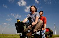 Кадр Мир велик, а спасение поджидает за углом