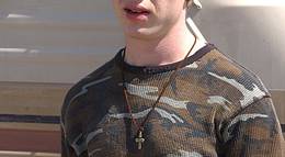 Кадр из фильма "Богатые" - 2