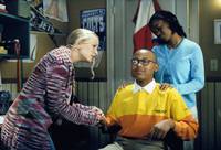 Кадр Малкольм в центре внимания