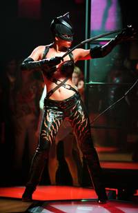 Кадр Женщина-кошка