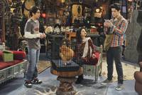 Кадр Волшебники из Вэйверли Плэйс