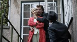 Кадр из фильма "Смешной человек" - 2