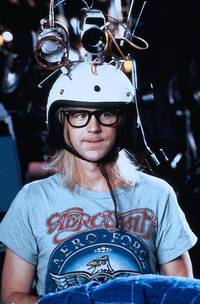 Кадр Мир Уэйна