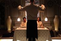 Кадр Золотая клетка