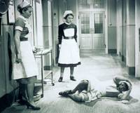 Кадр Так держать... Медсестра