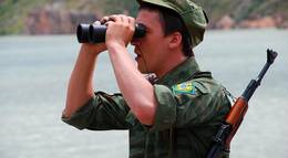 Кадр из фильма "На краю стою" - 2