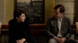 Кадр из фильма "Далеко по соседству" - 1