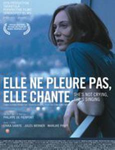 Она не плачет, она поет