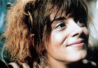 Кадр Горилла купается в полдень