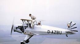 Кадр из фильма "Ас из асов" - 2