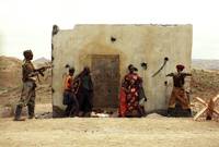 Кадр Когда ветер поднимает песок