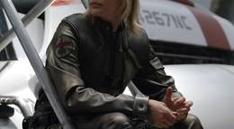 Кадр из фильма "Звездный крейсер Галактика" - 2