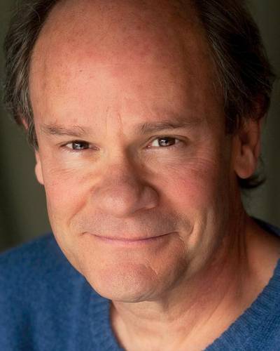 Итэн Филлипс фото