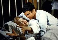 Кадр Автобусная остановка