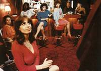 Кадр Разбитые зеркала