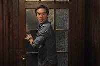 Кадр Быть человеком