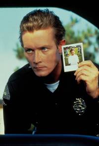 Кадр Мир Уэйна 2