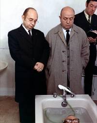 Кадр Пусть звучит этот вальс