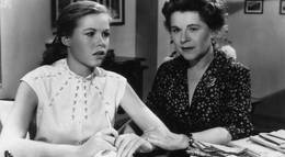 Кадр из фильма "В отличие от нас с вами" - 2