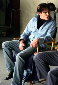 Кадр Элвис. Ранние Годы