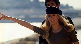 Кадр из фильма "Манон 70" - 2