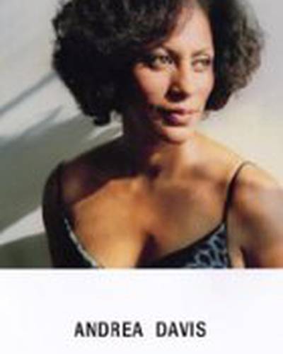 Андреа Дэвис фото