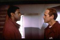 Кадр Вспоминая Титанов