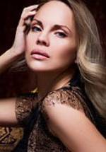 Джулия Ванг фото